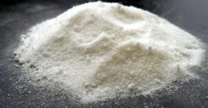 Преимущества и недостатки калийной селитры (KNO₃) - когда стоит её использовать