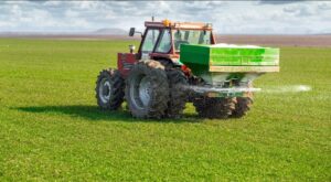 Как использовать моноаммонийфосфат (NH₄H₂PO₄) в баковых смесях с другими удобрениями