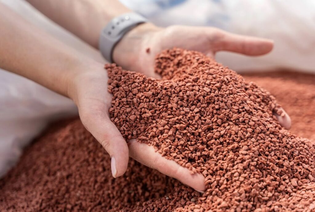 Обсуждение использования калийной соли в органическом земледелии, её влияние на экосистему и способы минимизации негативных последствий.